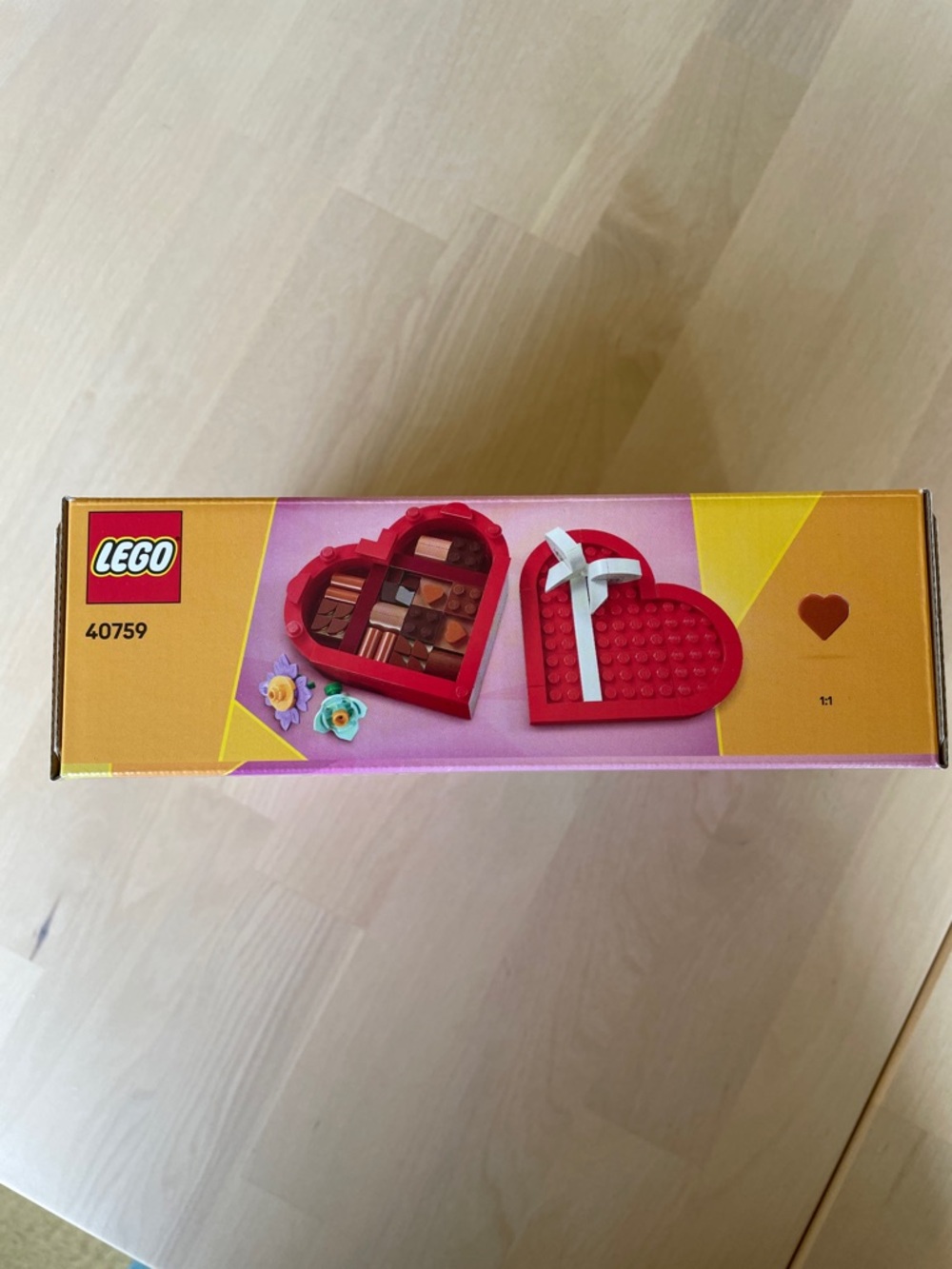 NIB LEGO Creator Seasonal Set 40759 Celebration Series: Valentine’s Day Box - Picture 5 of 6